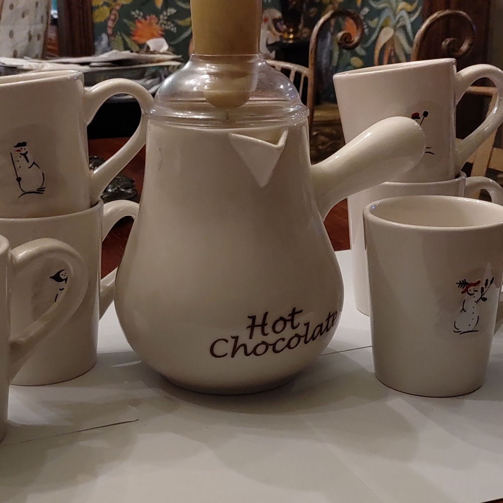 Vintage hot chocolate maker and mugs